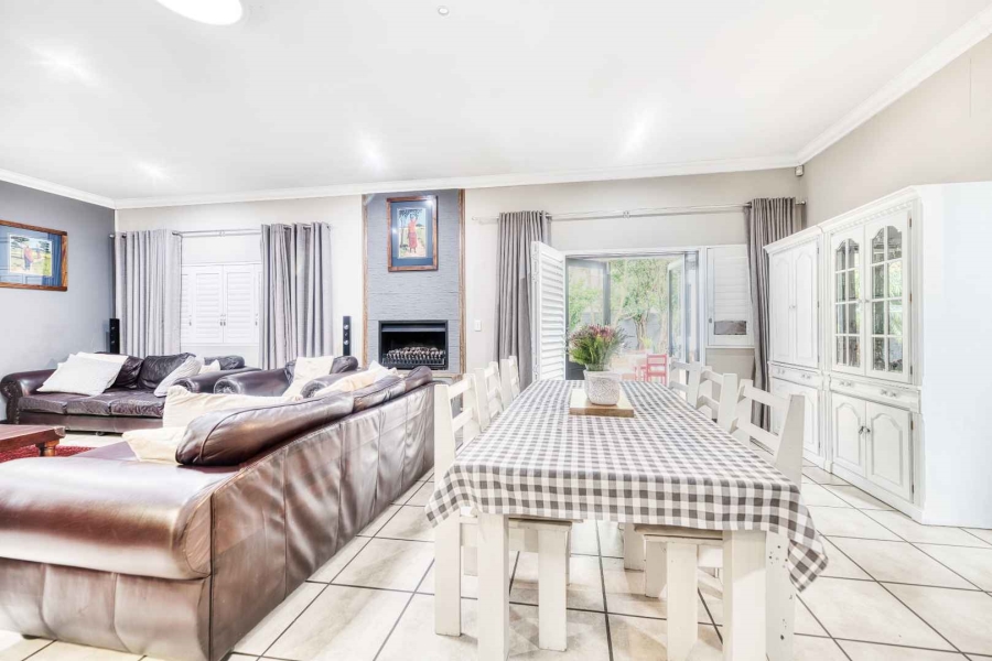 4 Bedroom Property for Sale in Hermanus Heights Western Cape